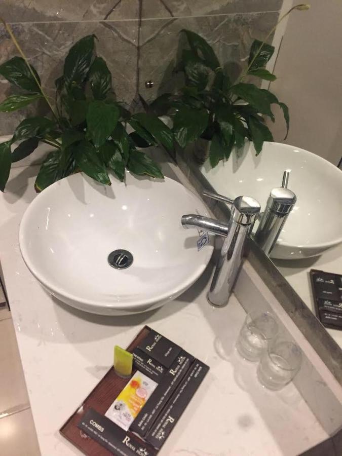Hotel Royal Van Lung Zewnętrze zdjęcie
